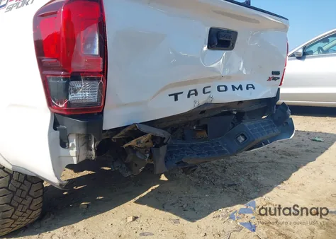 2018 Toyota Tacoma Trd Sport z USA, uszkodzony, nr VIN 3TMCZ5AN2JM179361